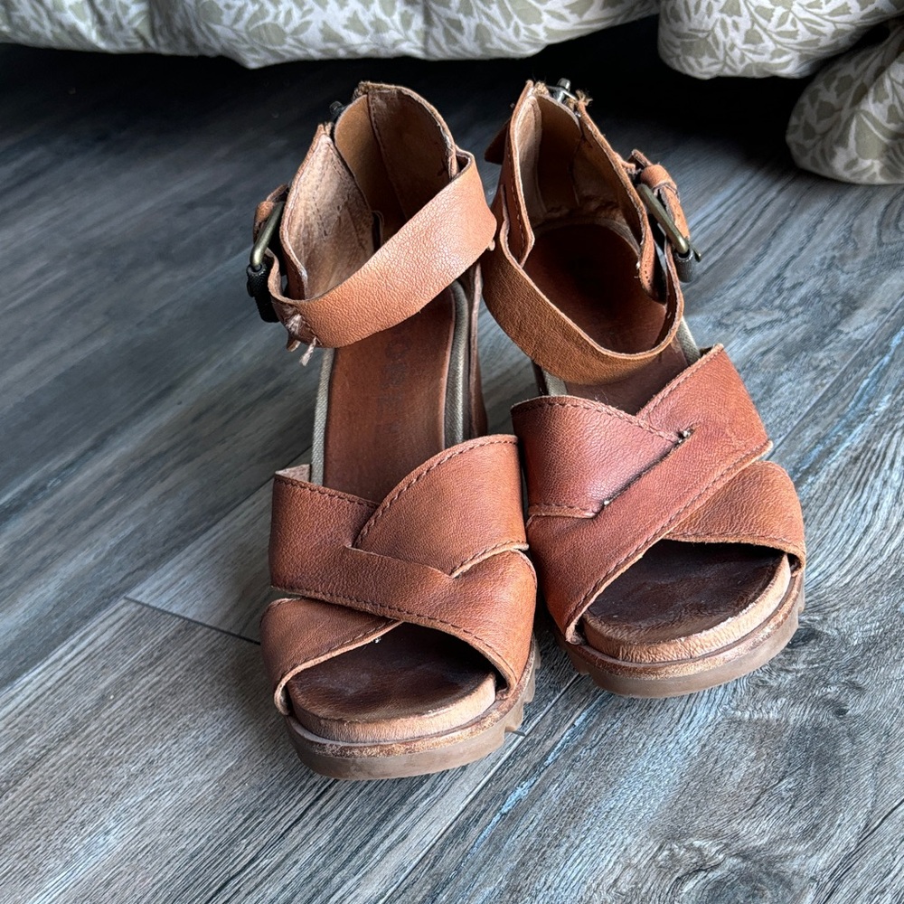 Sorel Tan Leather Crisscross Ankle-Strap Wedges